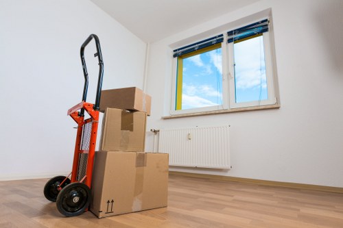 Flexible man van service booking in London